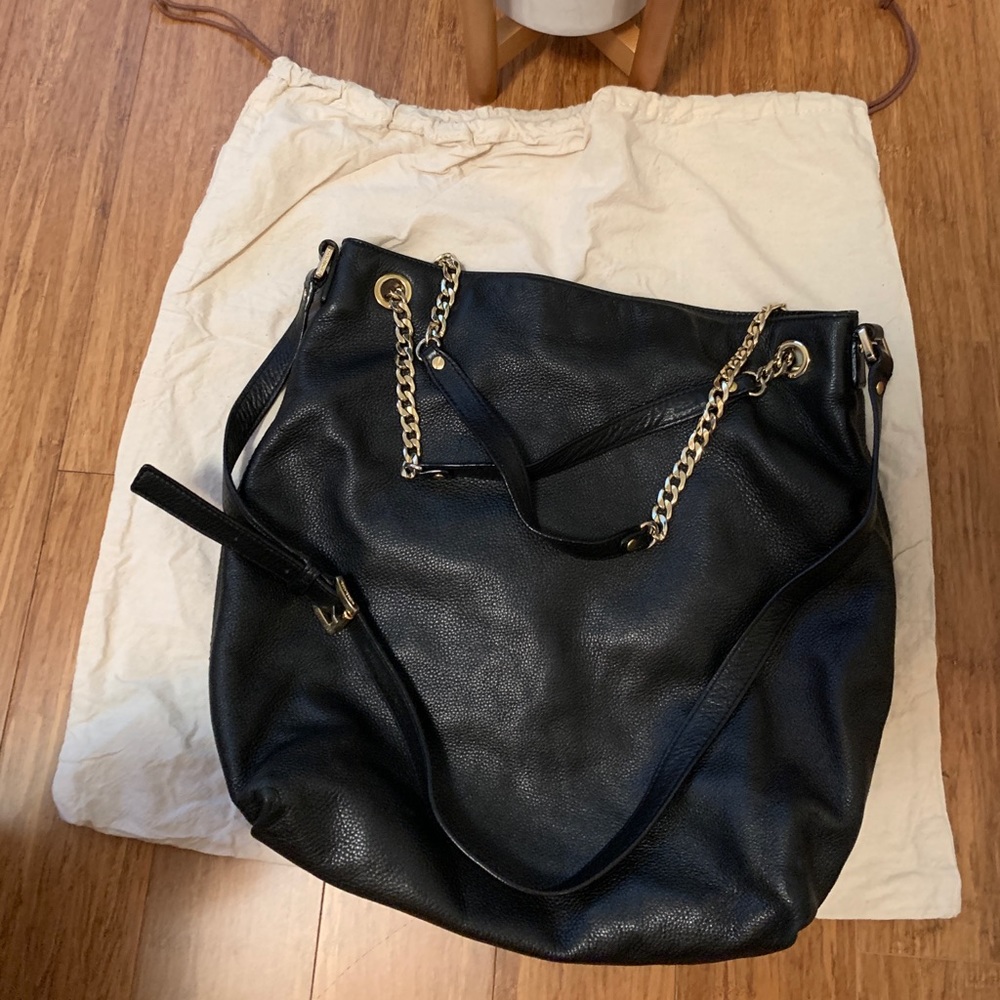 Beautiful Crossbody Michael Kors bag